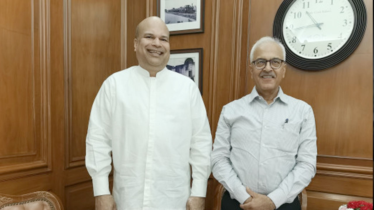 Milinda Moragoda Meets Indian Home Secretary